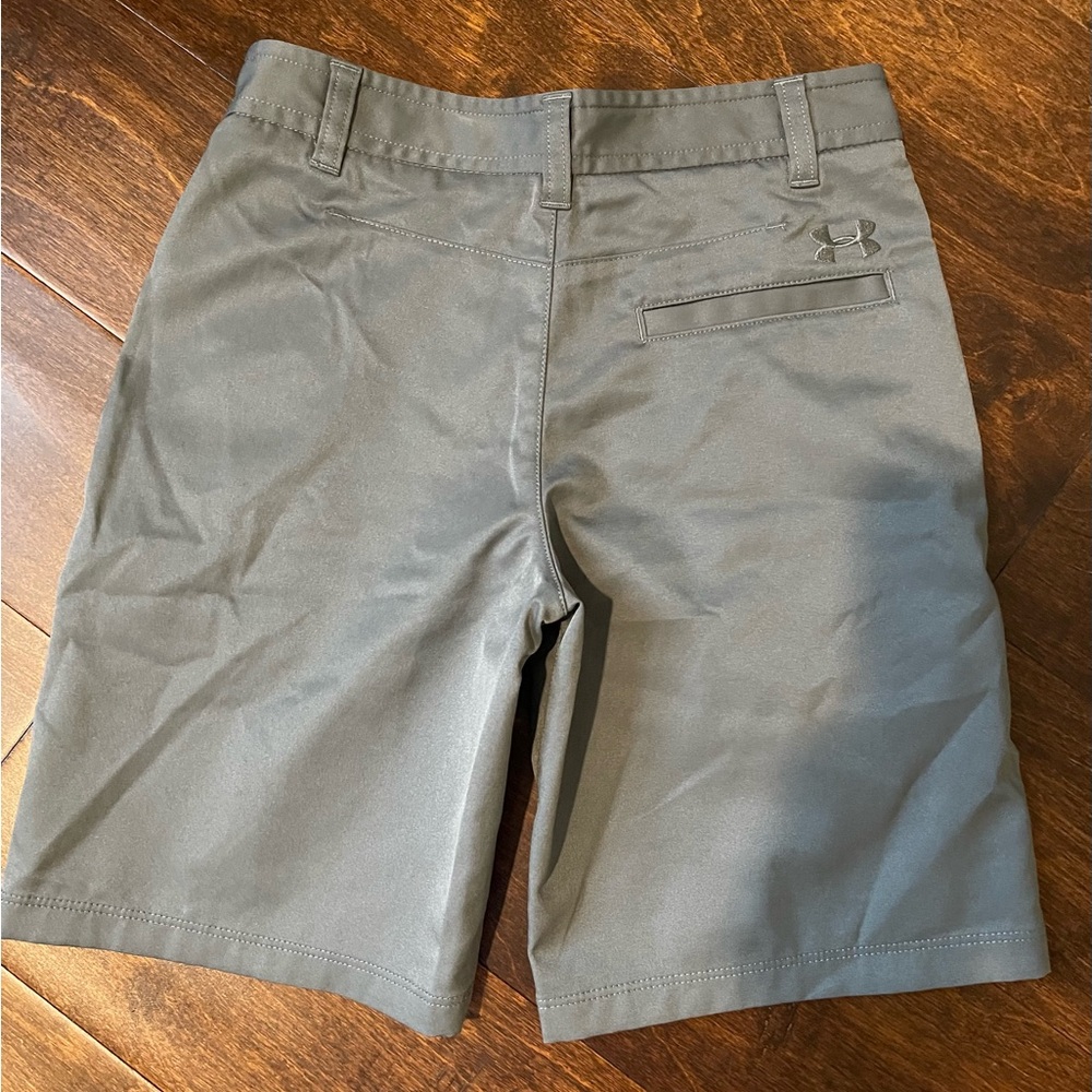 Under Armour Boy’s Dark Gray Golf Shorts